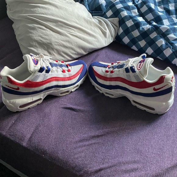 Air max 95 (white deep royal blue gym red)!! - Picture 2 of 3